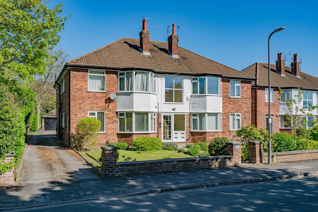 Property photo 1 of 21 Freshfield Court-3.Jpg