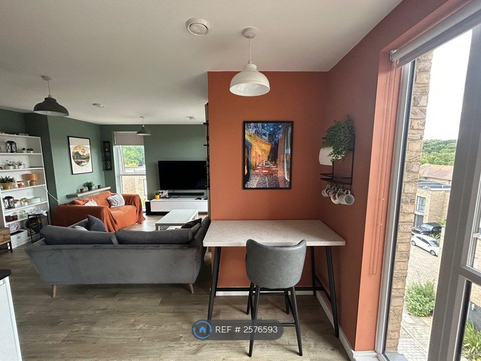 Property photo 3 of 14
