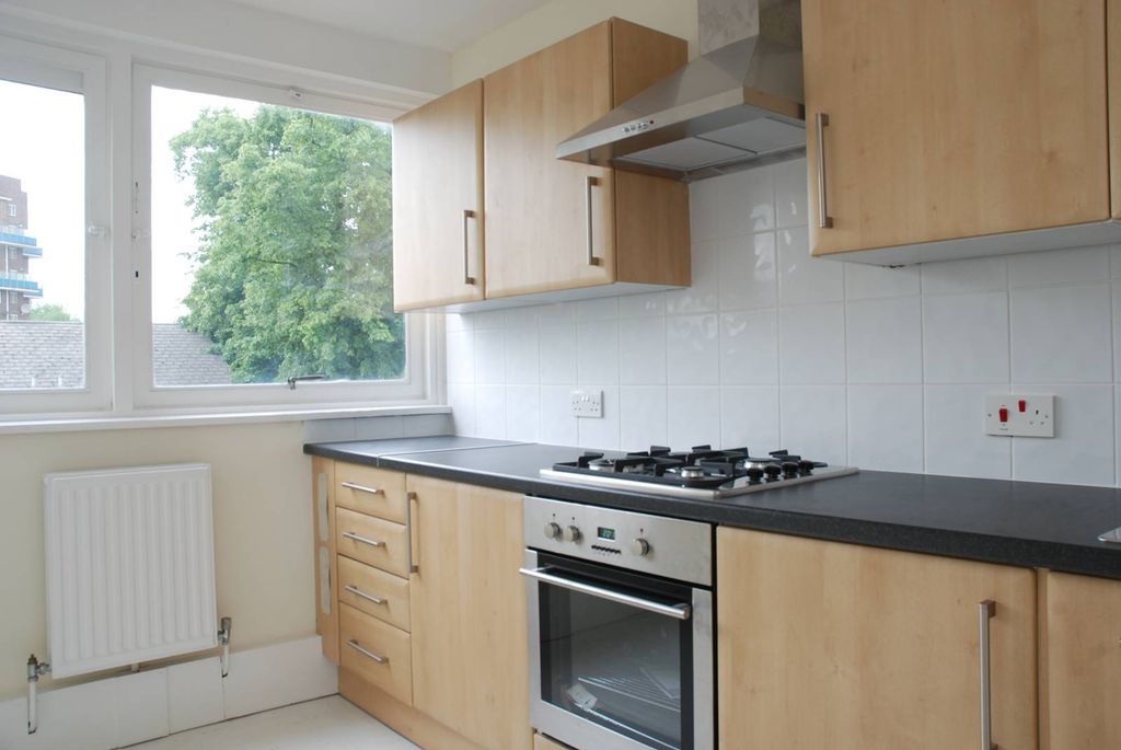 Property photo 3 of 4