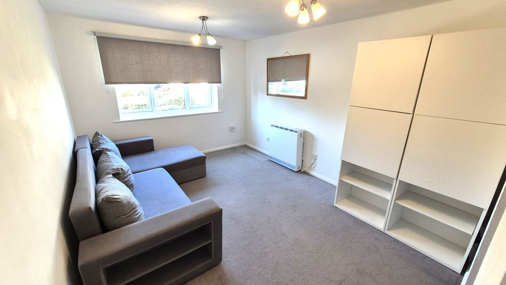 Property photo 2 of 9 Gallery