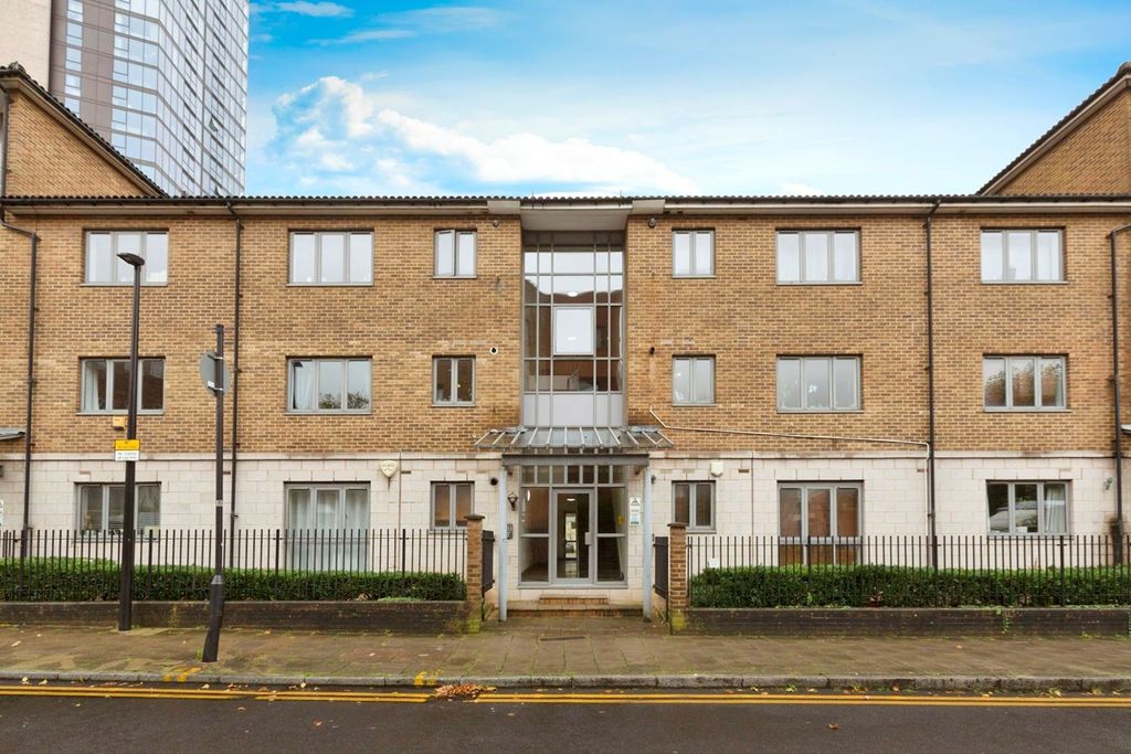 Property photo 1 of 15