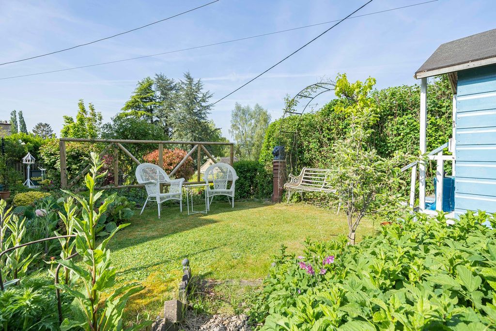 Property photo 2 of 21
