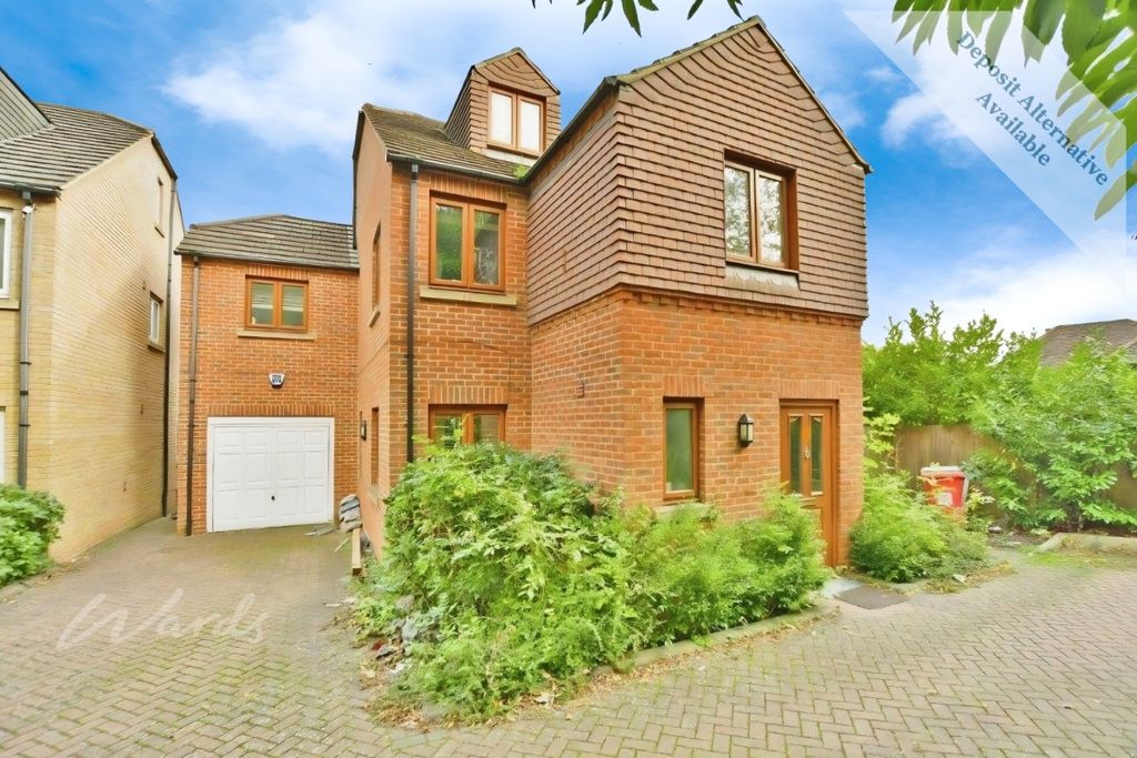 Property photo 1 of 13 Malika Front