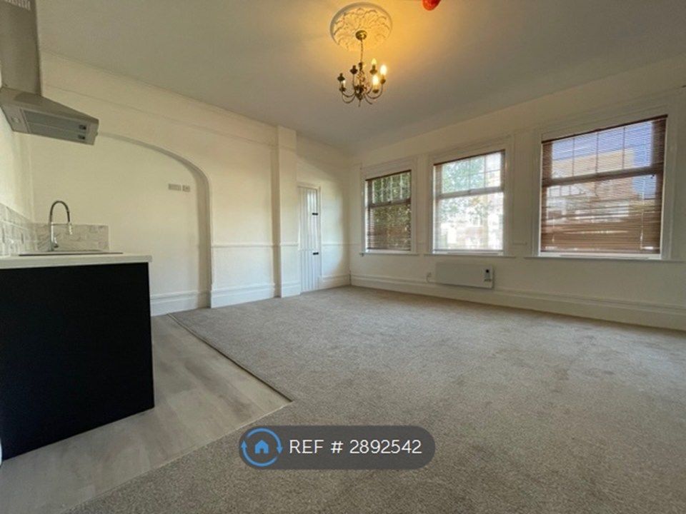 Property photo 2 of 3
