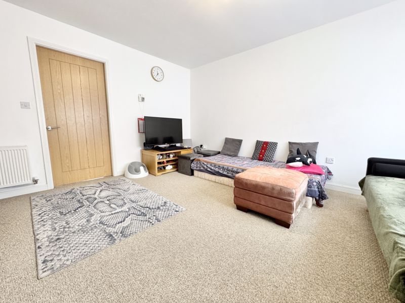 Property photo 3 of 12 Photo 11