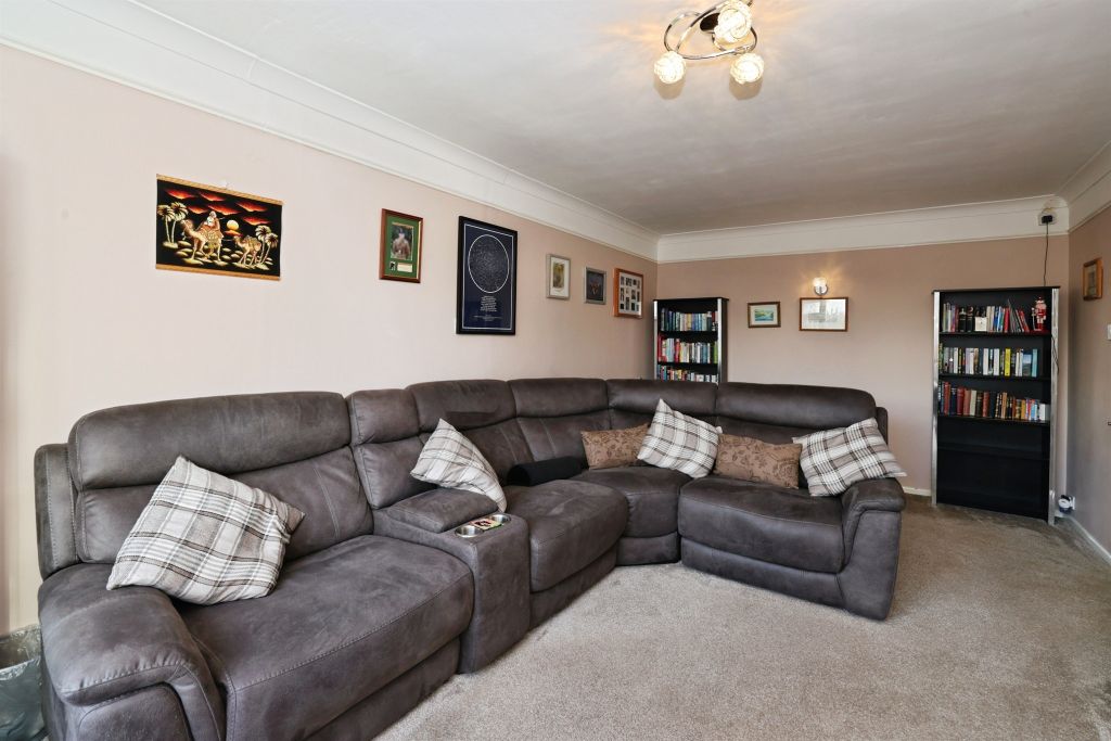 Property photo 3 of 14