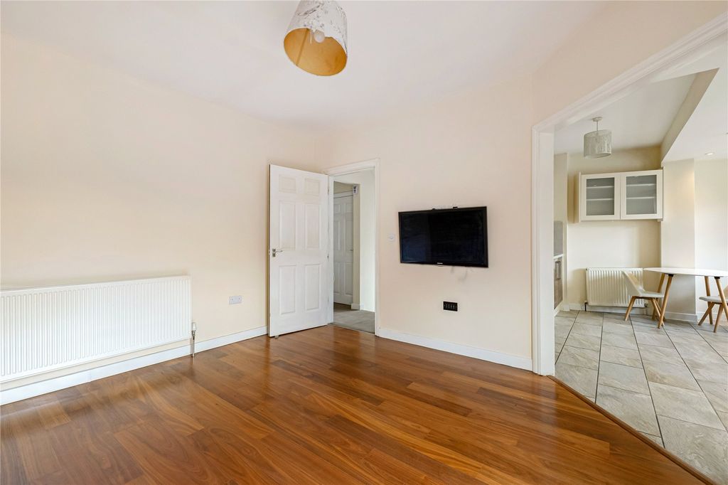 Property photo 3 of 11 Picture No. 04