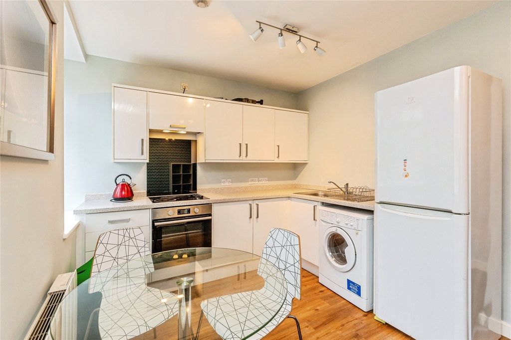 Property photo 3 of 9 Picture No. 01