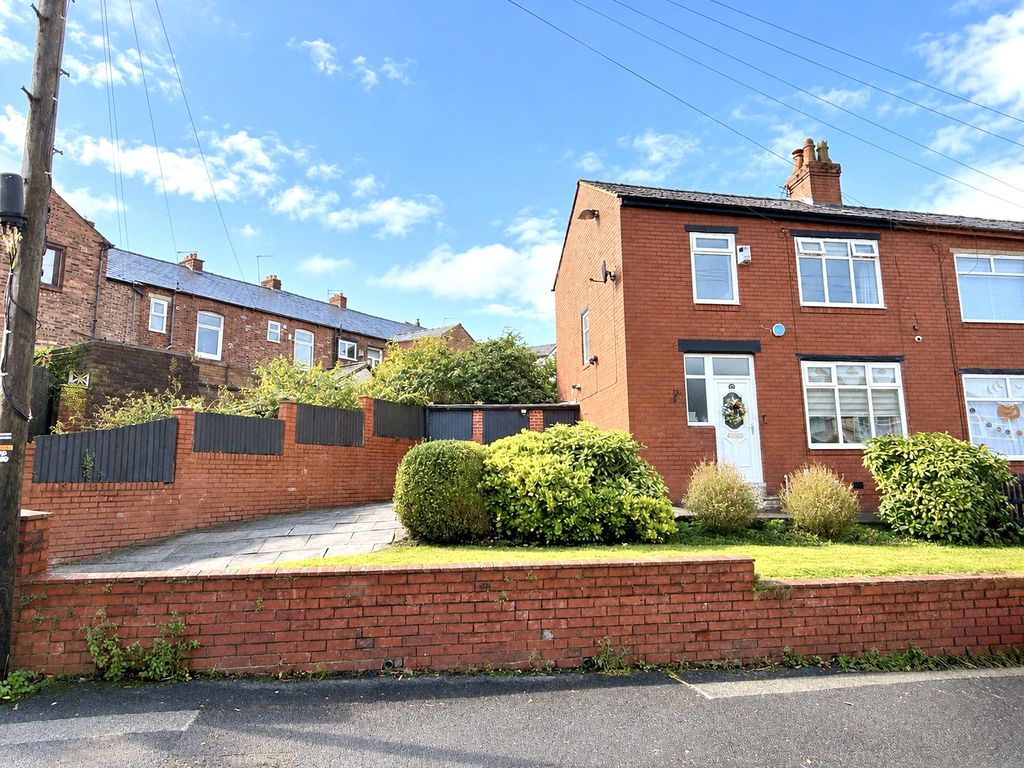 Property photo 1 of 12 Front External