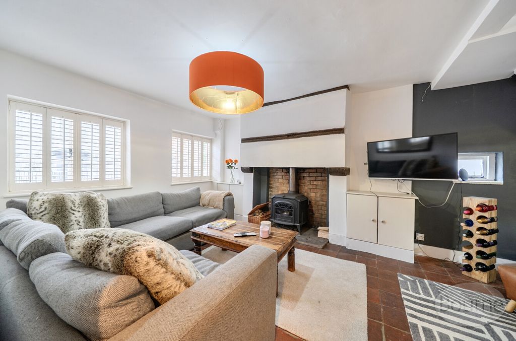 Property photo 2 of 19 d8724393-E462-49d...