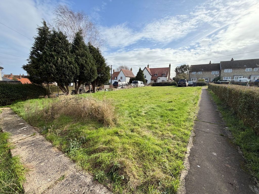 Property photo 2 of 19