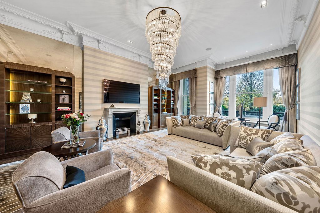 Property photo 3 of 19