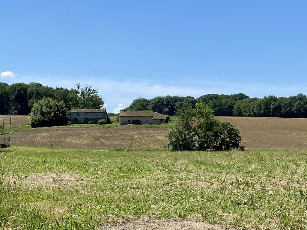 Property photo 2 of 21