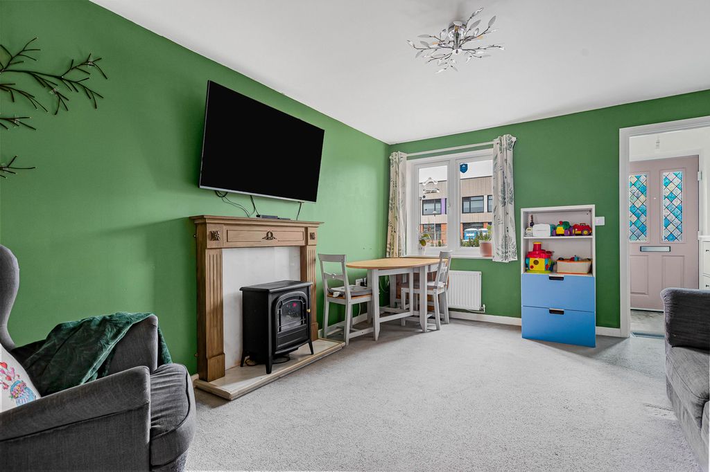 Property photo 2 of 18