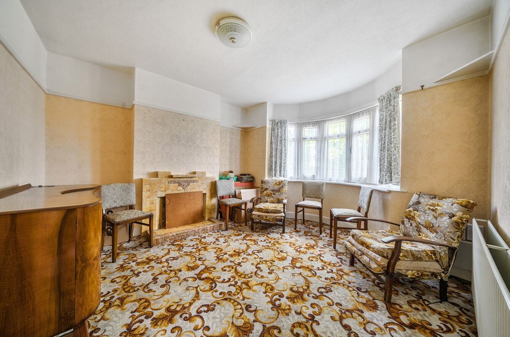 Property photo 2 of 19 1500186-8-6A6B741...