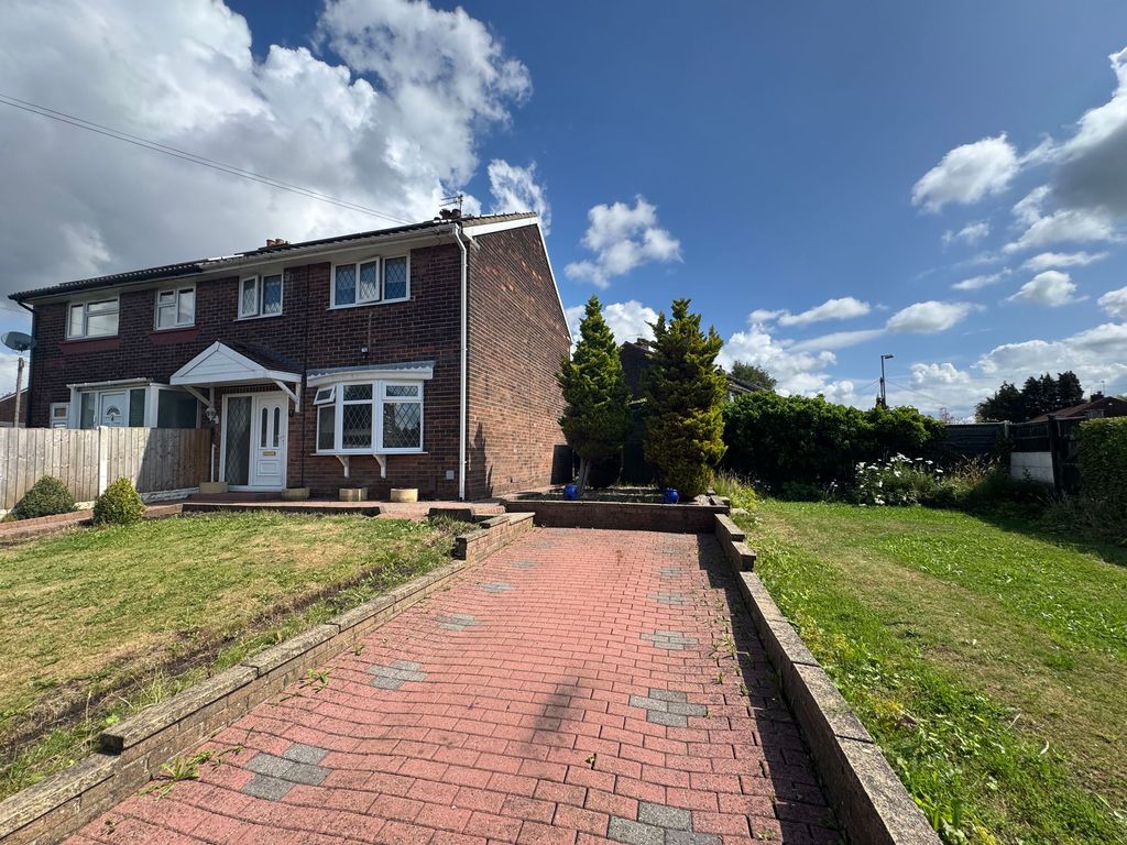 Property photo 1 of 44