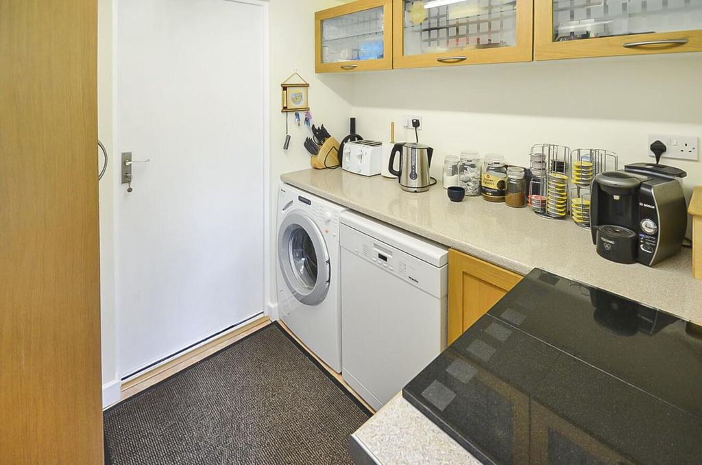 Property photo 3 of 11 3188393_Preview.Jpg