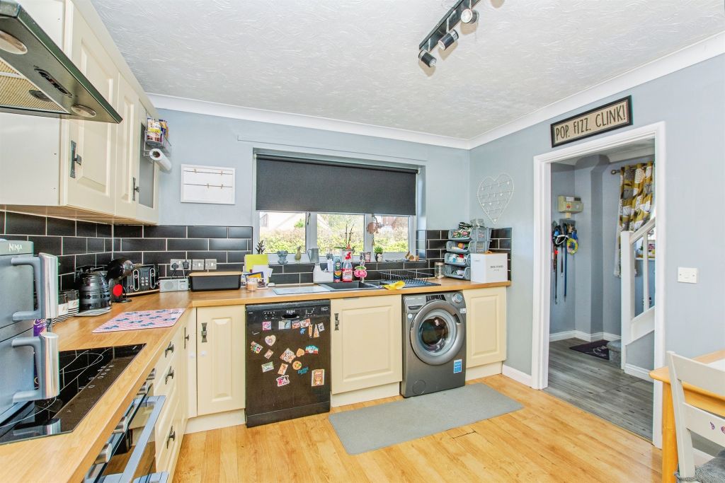 Property photo 3 of 16