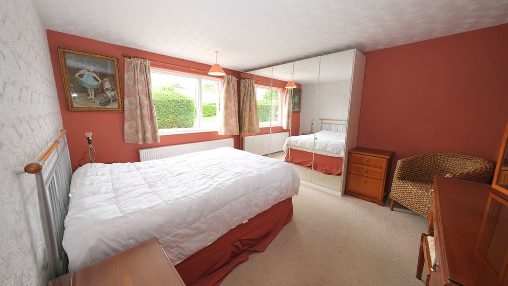 Property photo 3 of 23