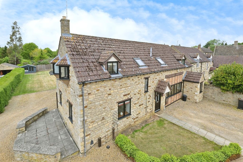 Property photo 2 of 24