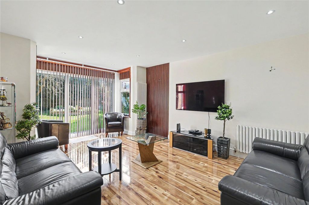 Additional image 4 of 4 bed detached house for saleClay Hill, Enfield EN2