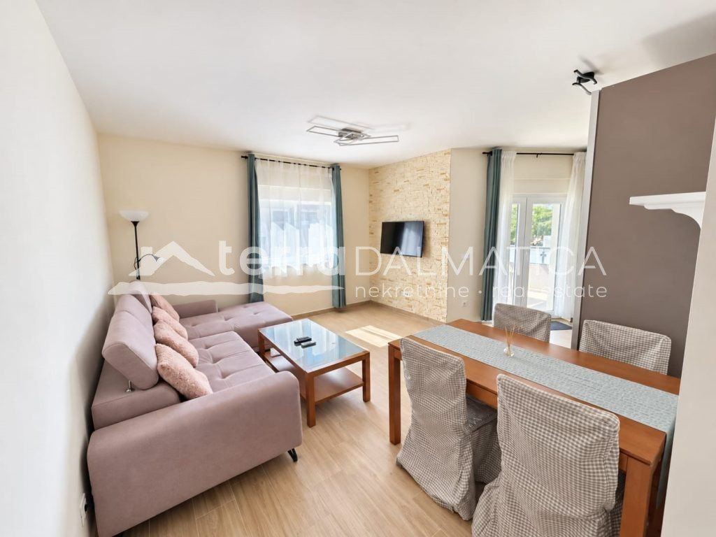 Property photo 1 of 9 Apartment In Primošten - Parking, Terrace And Storage Room