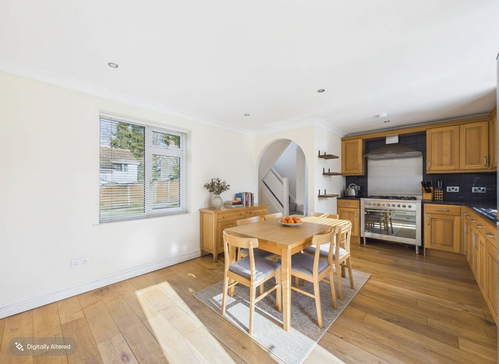 Property photo 3 of 24 Kitchen Diner Virtual- Mark Stephens Ewemove Newma