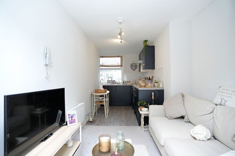 Property photo 3 of 7 Photo 1