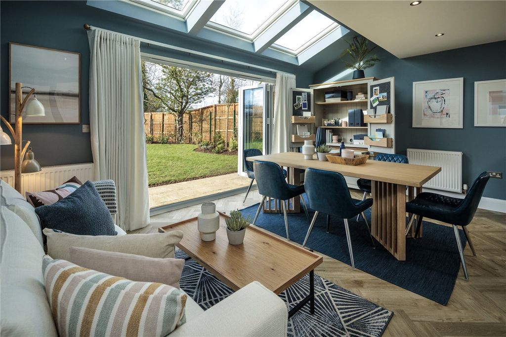 Property photo 2 of 15 Show Home