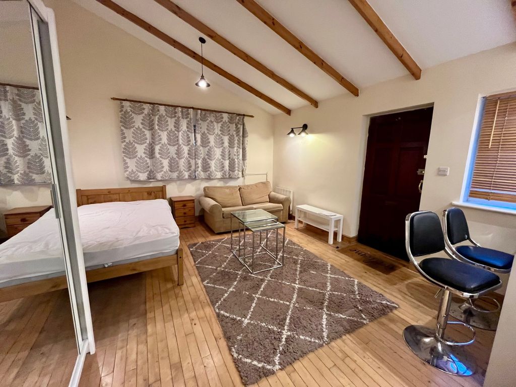 Property photo 3 of 8 Thumbnail_Img_3318