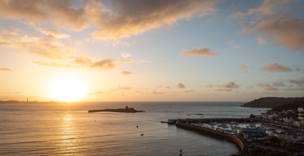 Additional image 20 of 3 bed flat to rentLe Mont De La Rocque, St. Brelade, Jersey JE3