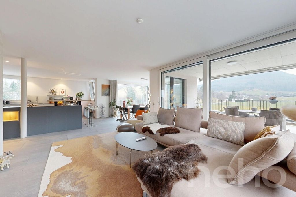 Property photo 3 of 13