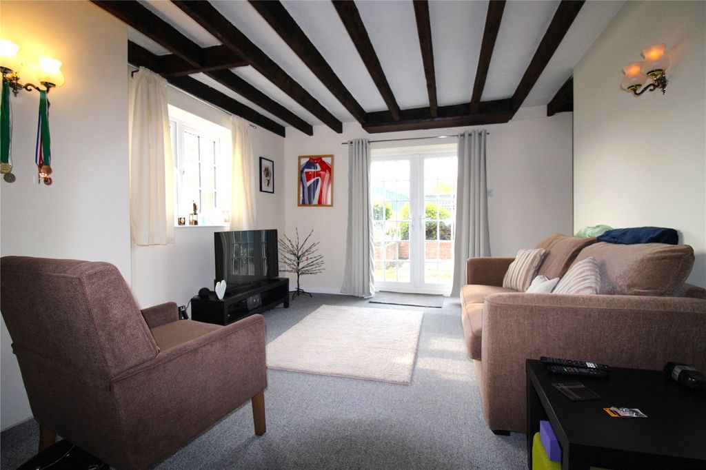 Property photo 2 of 11 Picture No. 23