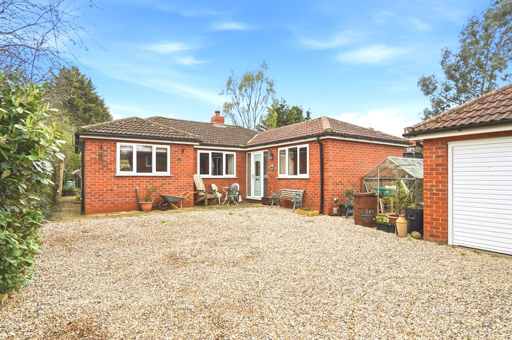 Property photo 2 of 20 Lavendergrove002