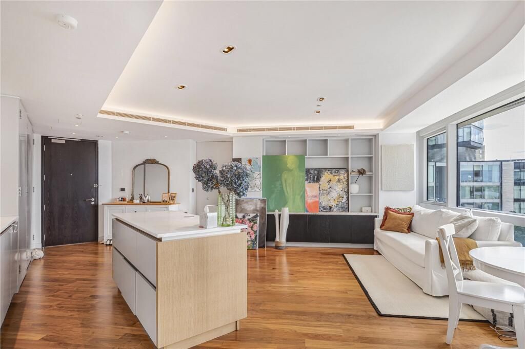 Property photo 2 of 18 121357_Srs250077_Img_03_0000.Jpeg