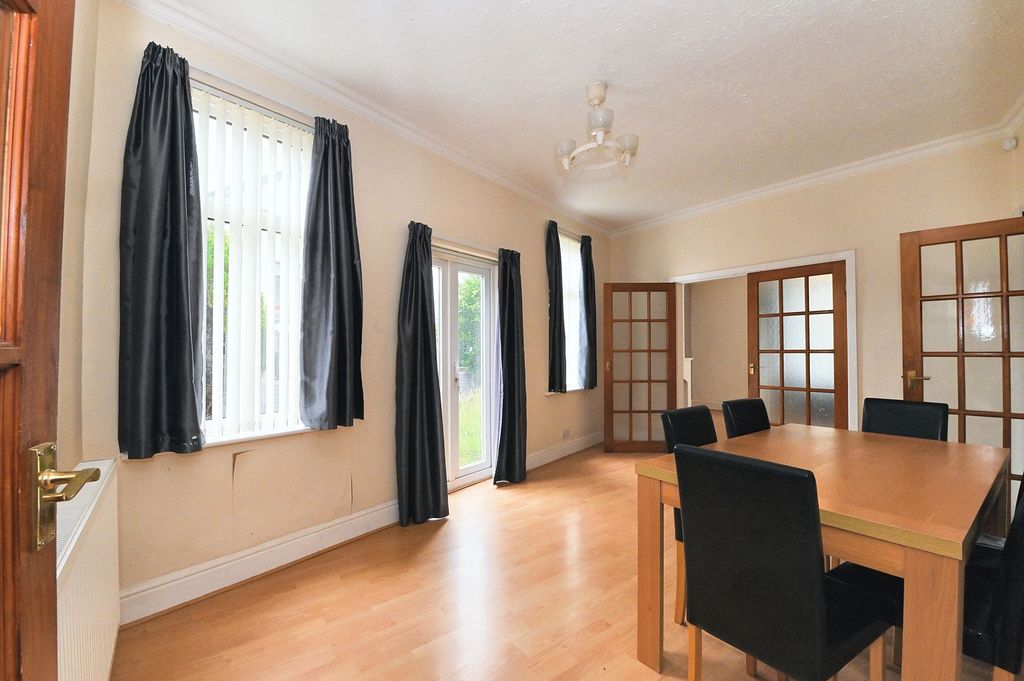 Property photo 3 of 24
