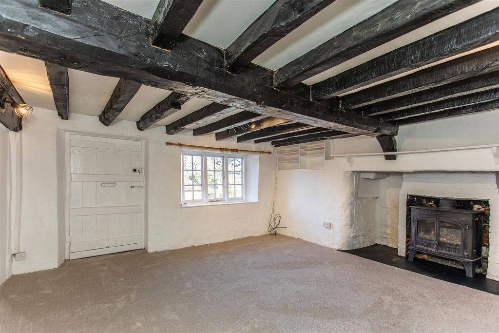 Property photo 2 of 29 Thatch Cottage19.Jpg