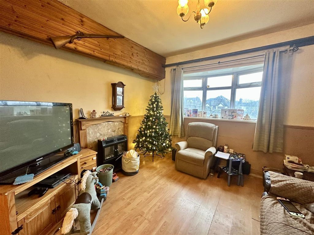 Property photo 2 of 21 Image00016.Jpeg