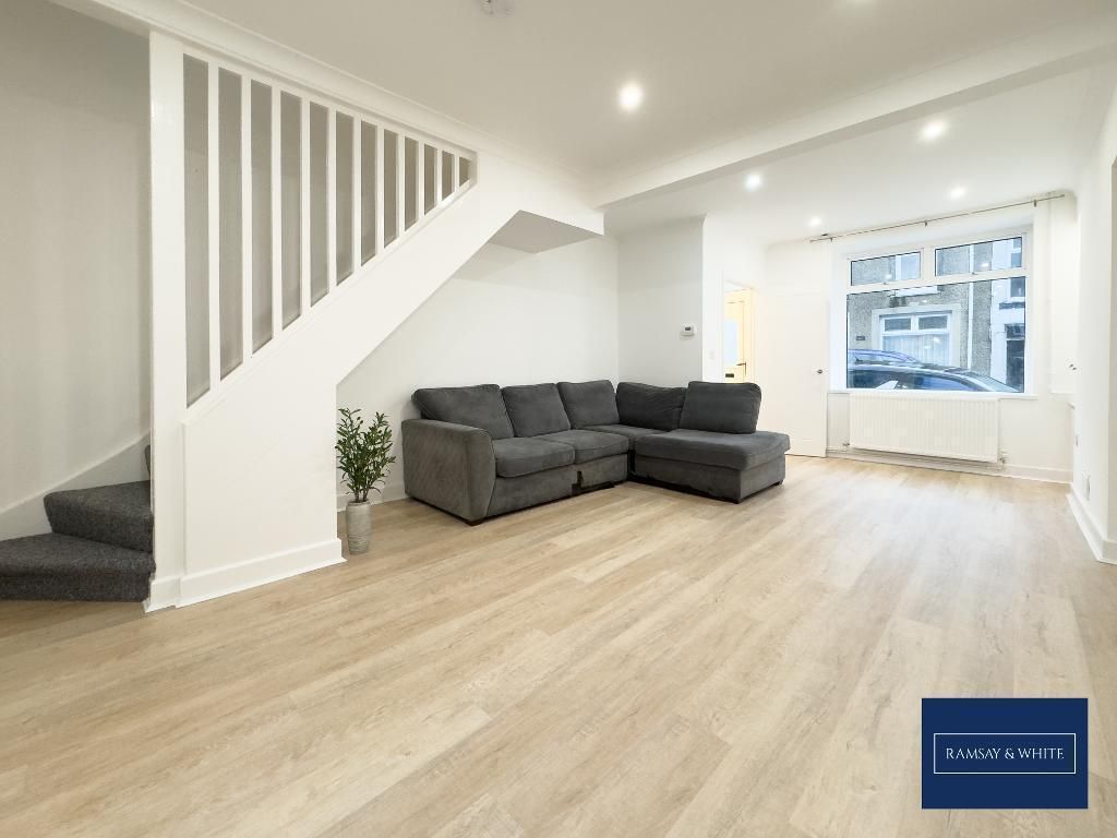 Property photo 2 of 11 Photo 2