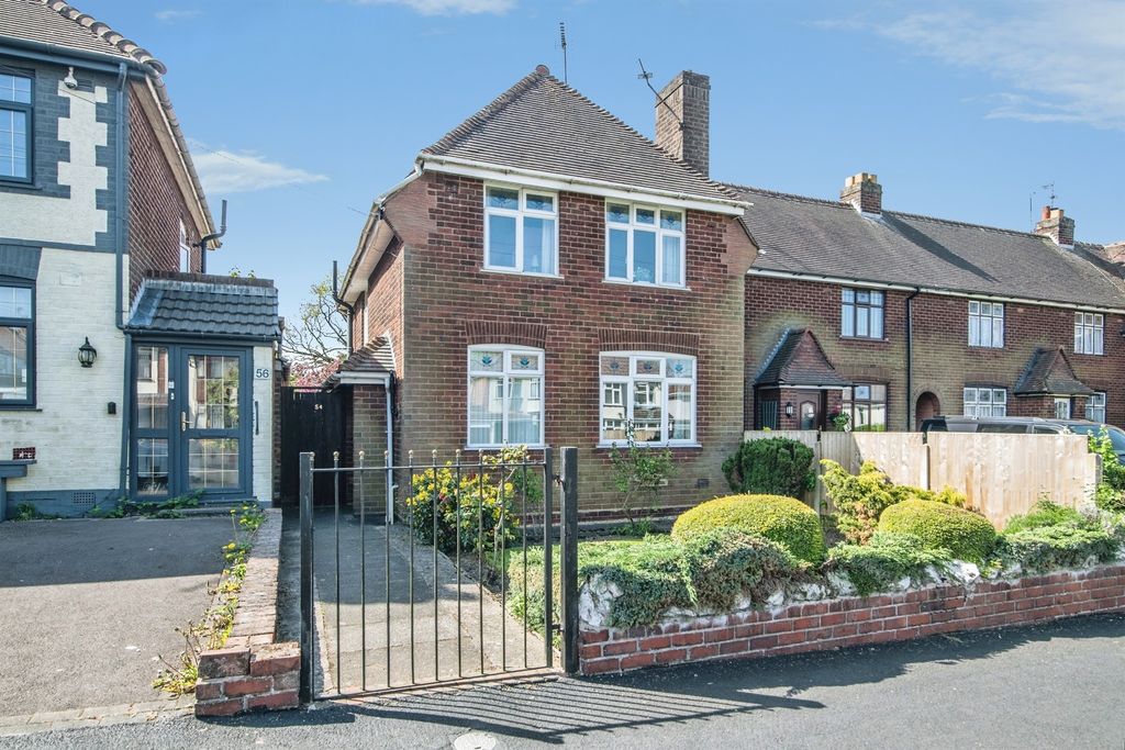 Property photo 1 of 17