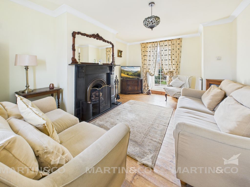 Property photo 2 of 19 Cam02406G0-Pr0558-Still001