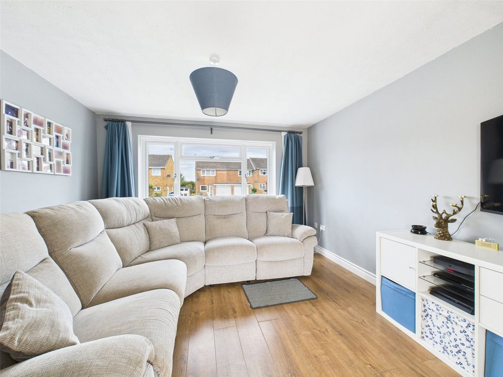 Property photo 2 of 17 Picture No. 14