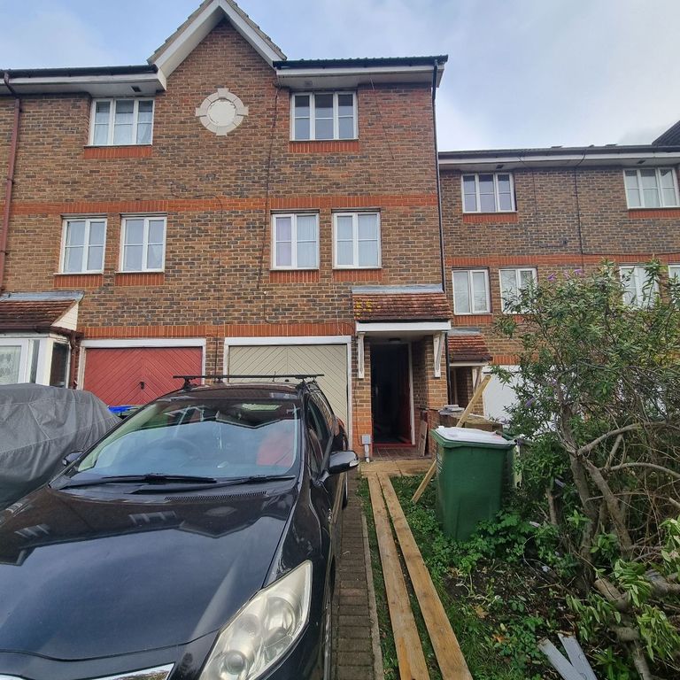 Property photo 1 of 11