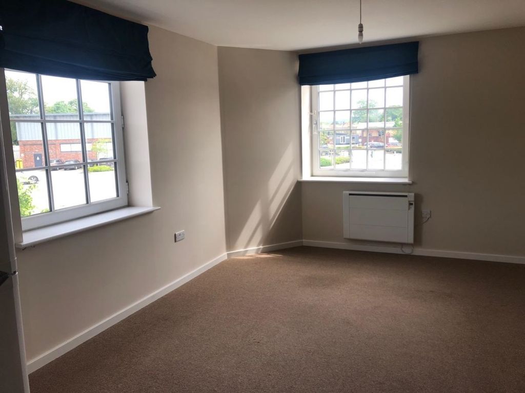 Property photo 3 of 8
