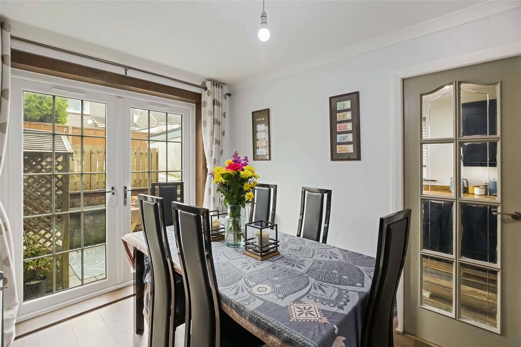 Property photo 3 of 21 Dining Room