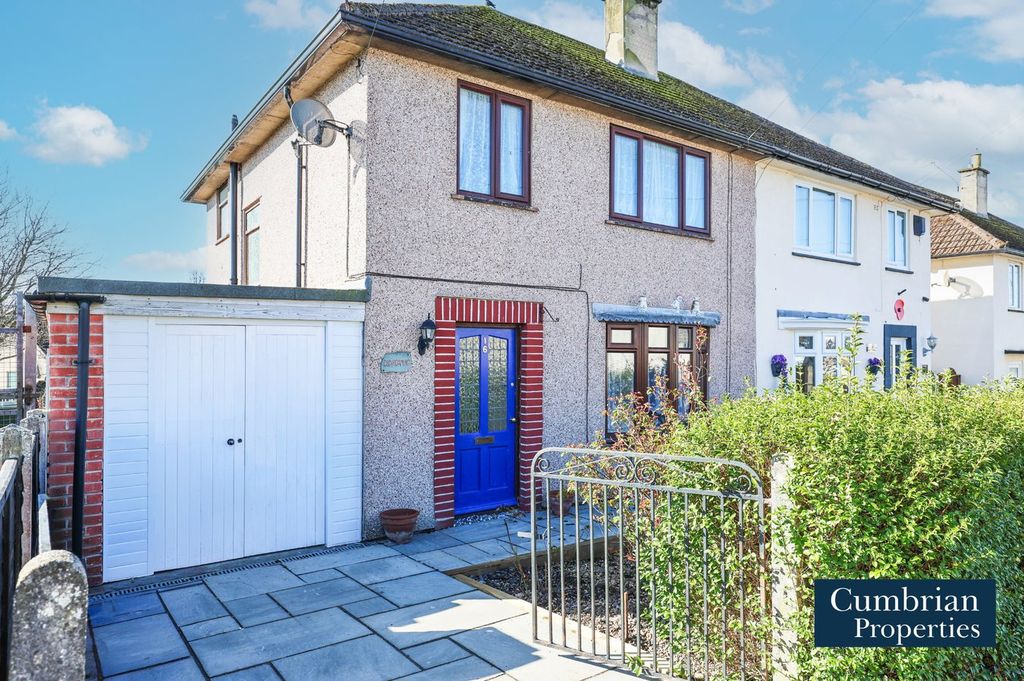 Property photo 1 of 17 External