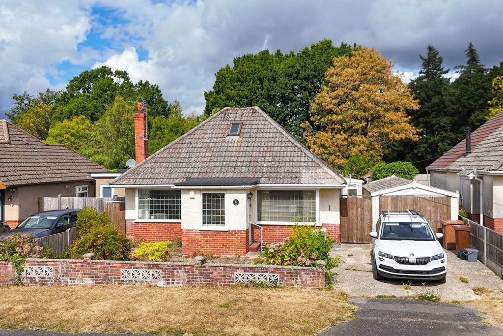 Property photo 1 of 18