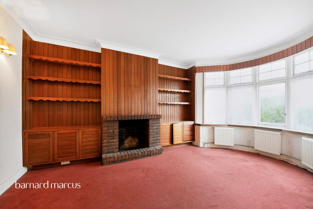 Property photo 3 of 14