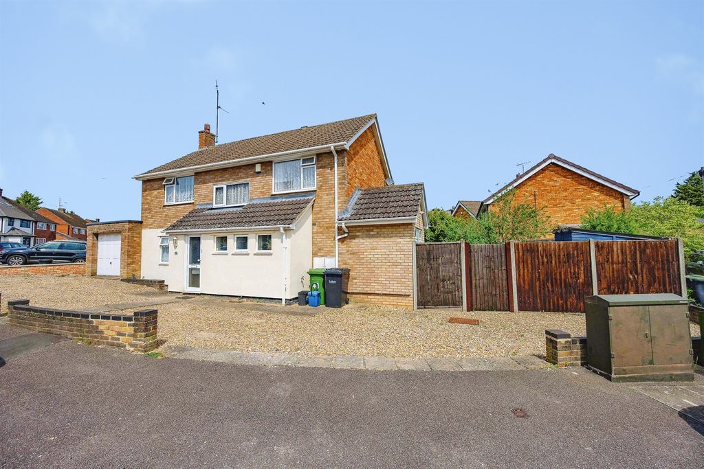 Property photo 1 of 18