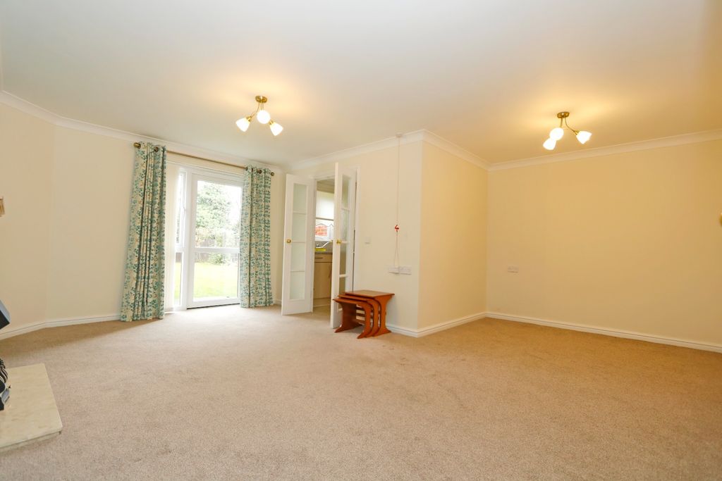 Property photo 1 of 11 4994441
